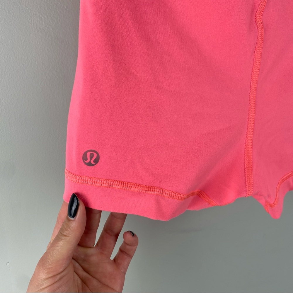 Lululemon Athletica Liberty Short in grapefruit/bleached coral color , XS or 2 - Picture 5 of 6